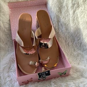 Buco sandals size 10